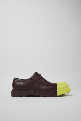 Camper Junction - Weinroter Herrenschuh aus Leder Camper Junction - Weinroter Herrenschuh aus Leder
