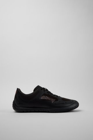 Camper Path - Schwarzer Herrensneaker aus Textil.