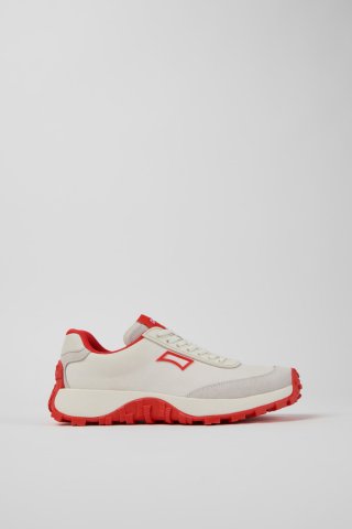Camper Drift Trail VIBRAM - Weißer Damensneaker aus recyceltem PET und Nubukleder.