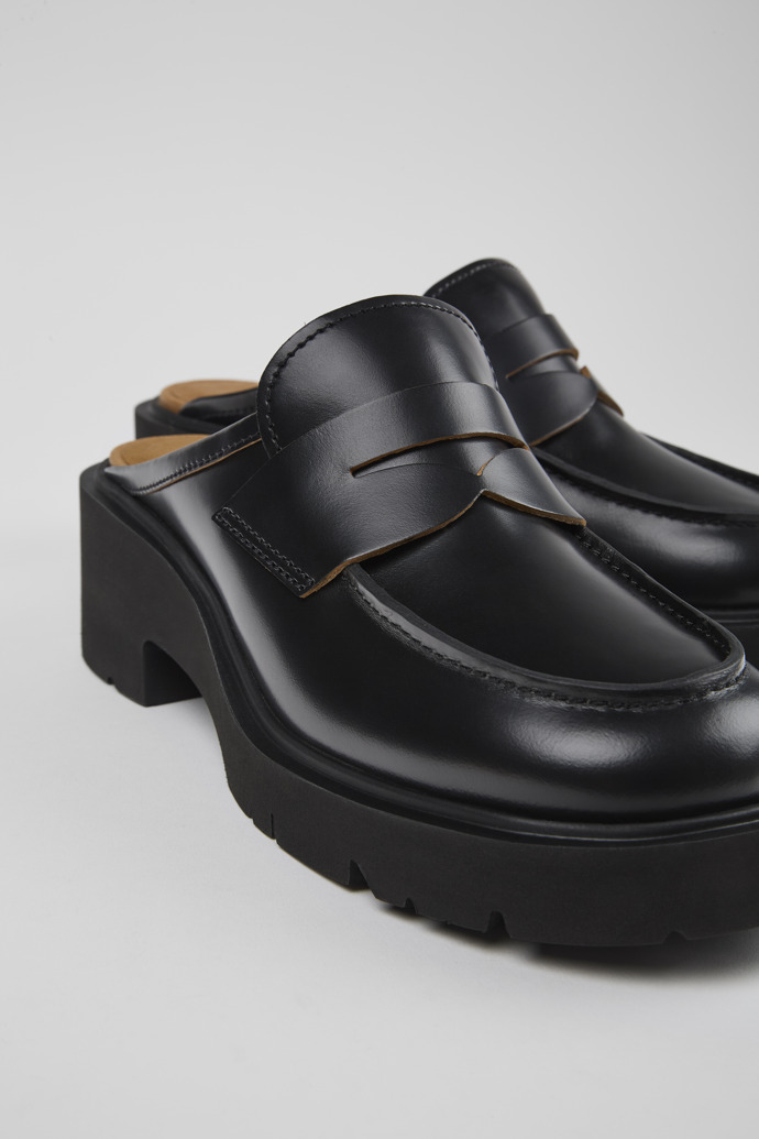 Camper Milah - Schwarze Lederclogs für Damen