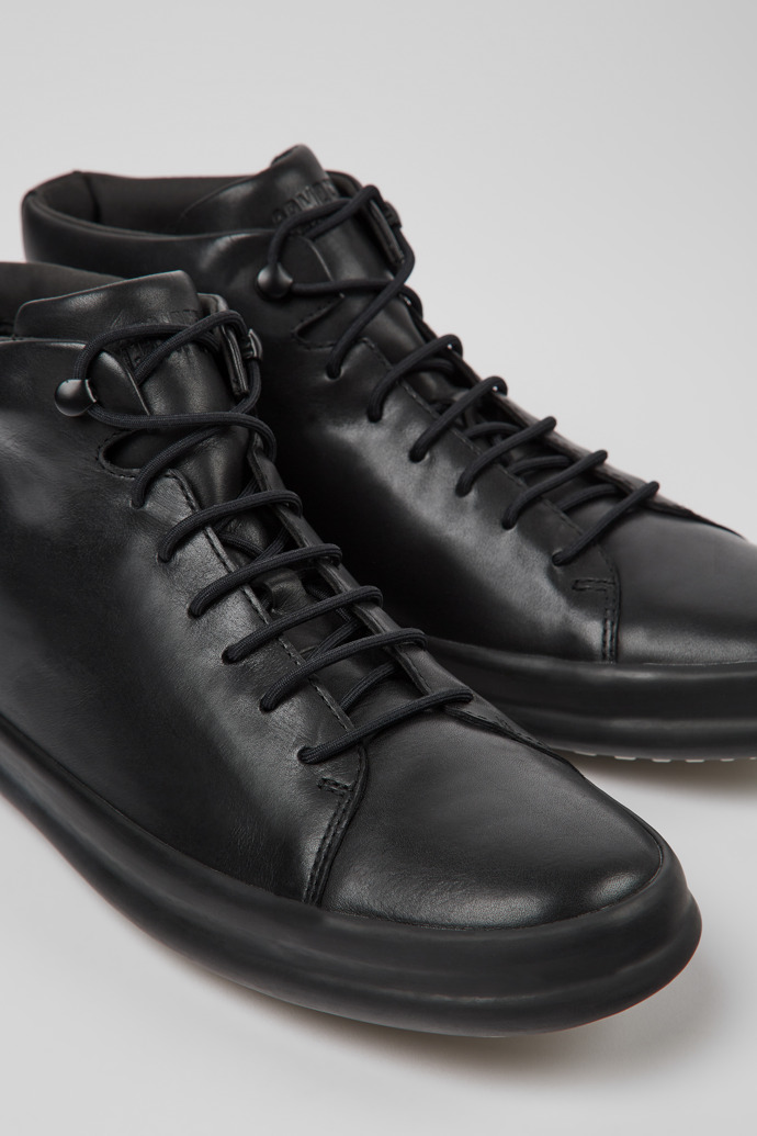 Camper Chasis Sport - Schwarze Herrenstiefelette aus Leder.