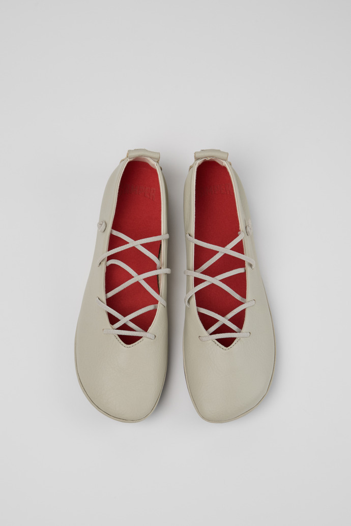 Camper Right Nina - Grauer Ballerina aus Leder für Damen.