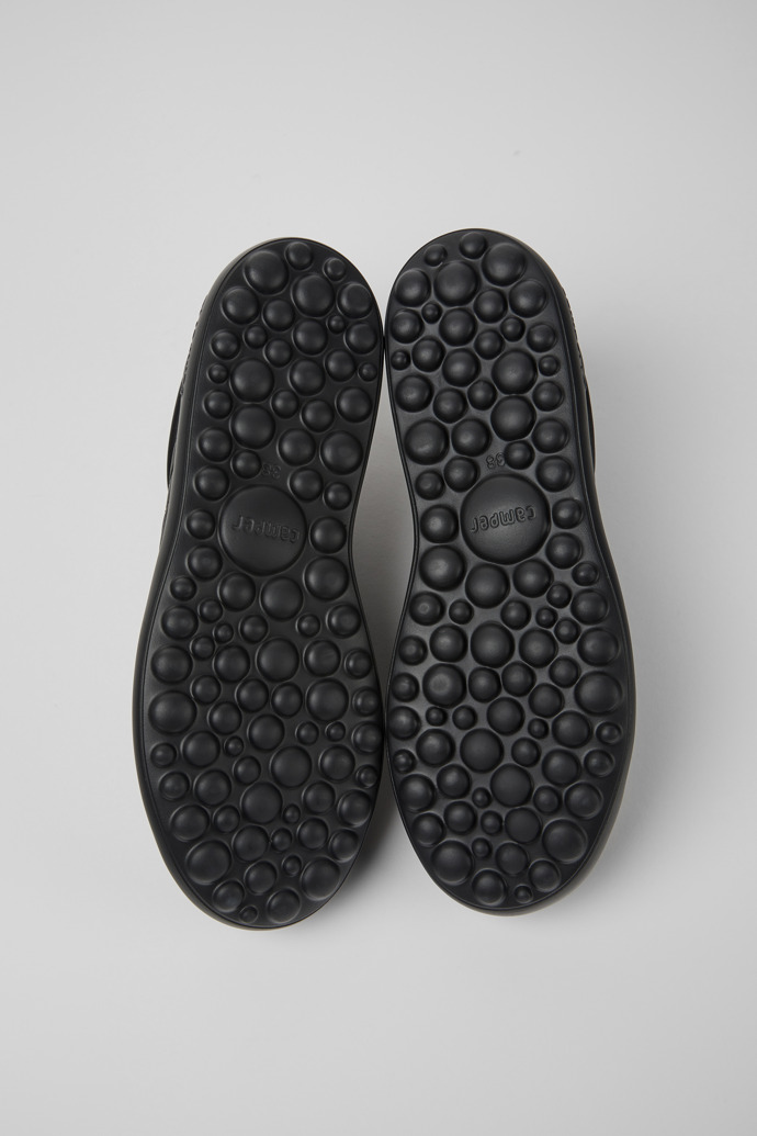 Camper Pelotas XLF - Schwarzer Damensneaker aus Leder und Textil.