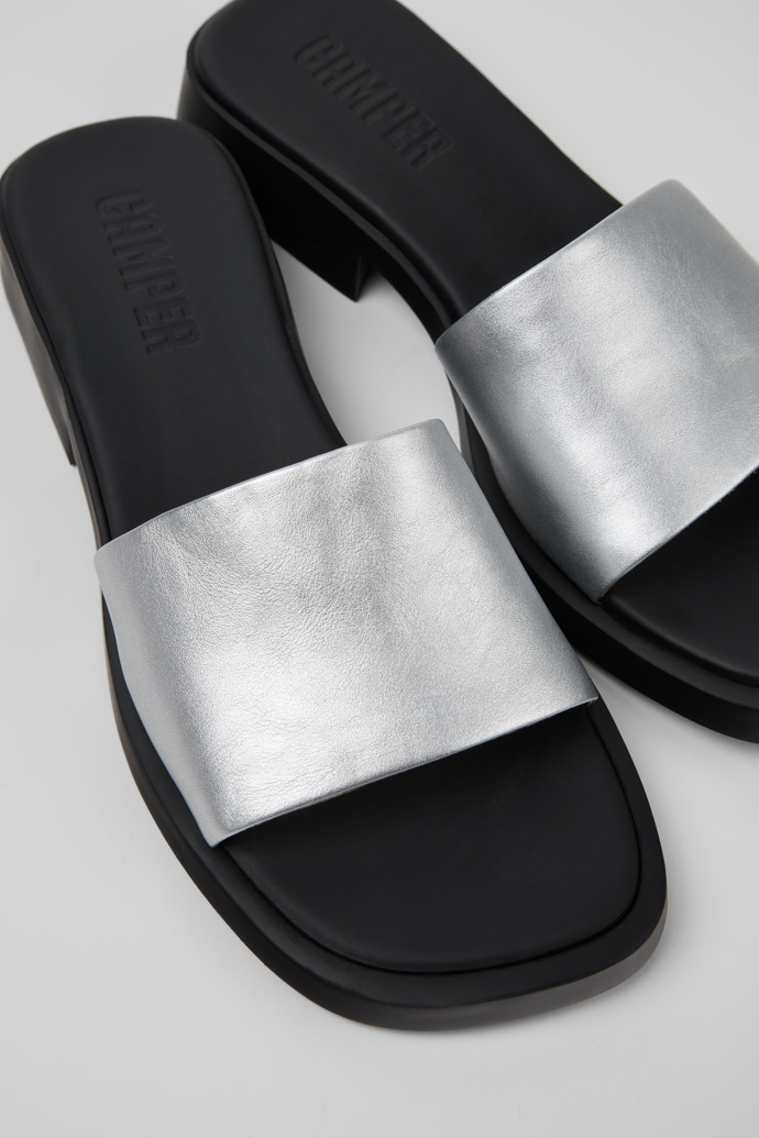 Camper Dana - Graue Ledersandale für Damen.