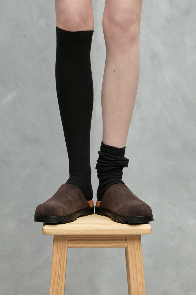 Camper Brutus Sandal - Graue Damenclogs aus Nubukleder