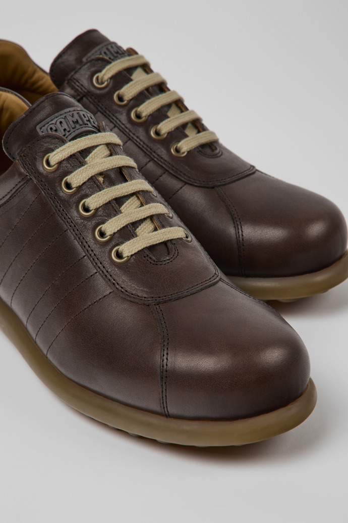 Camper Pelotas - Ikonischer Herrenschuh in Braun