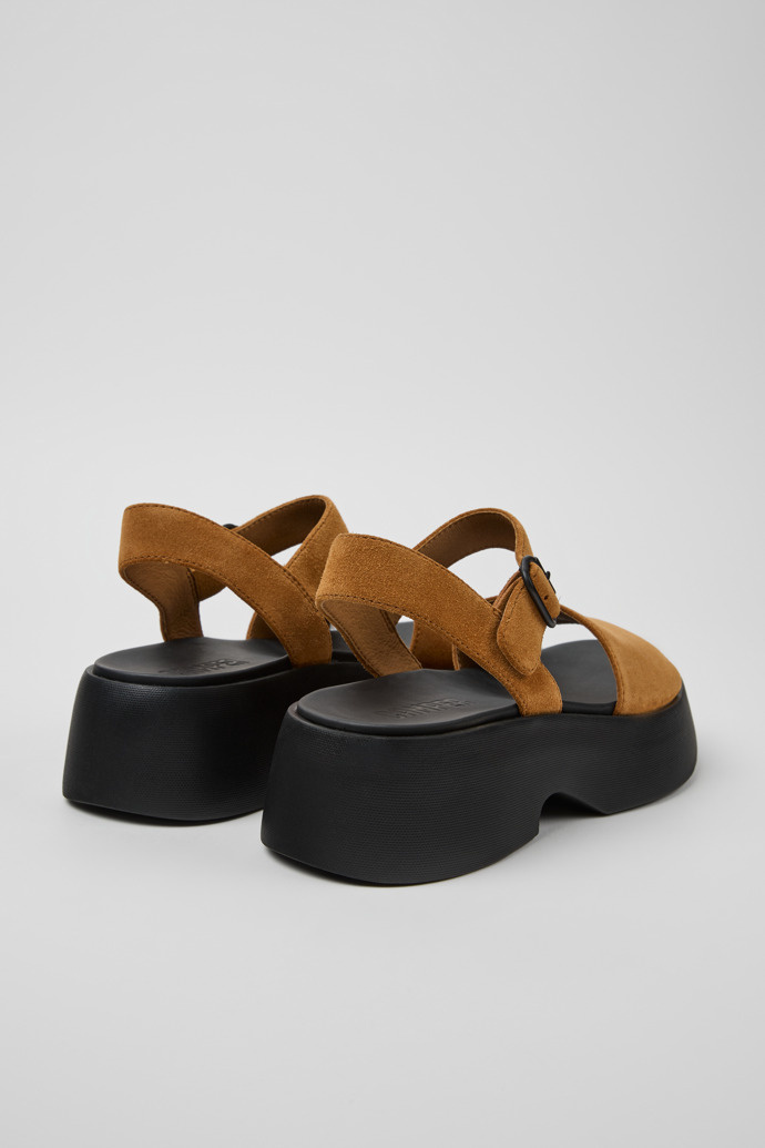 Camper Tasha - Braune Nubuksandalen für Damen.