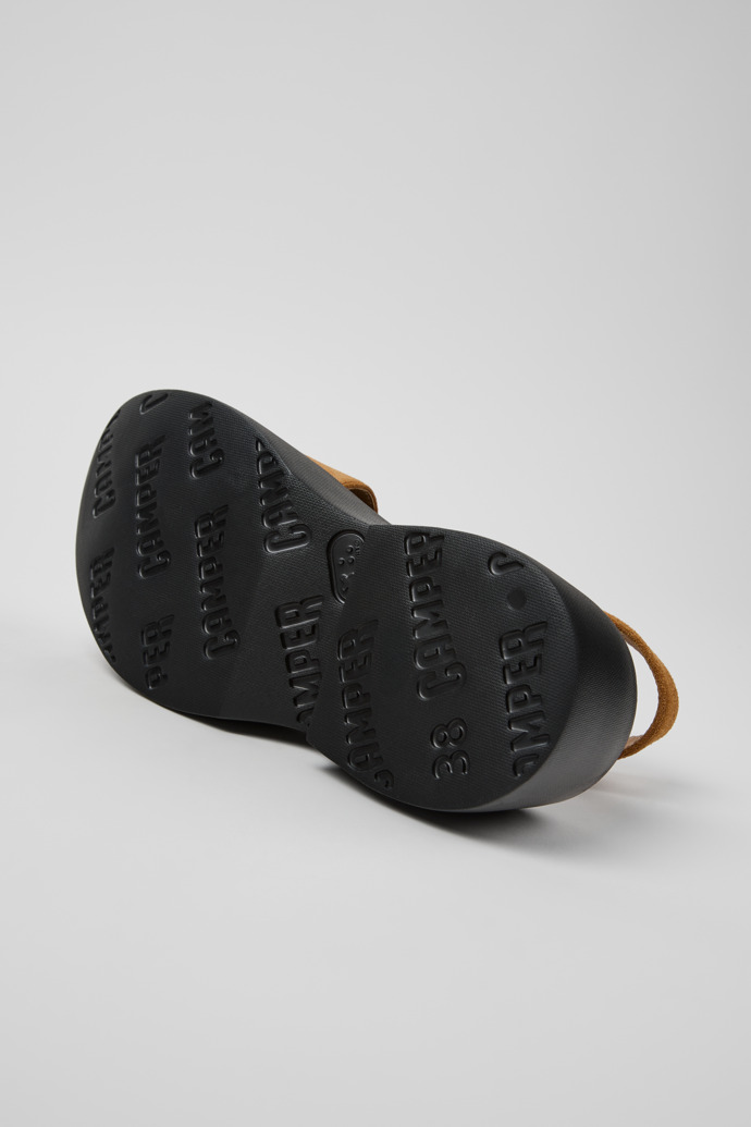 Camper Tasha - Braune Nubuksandalen für Damen.
