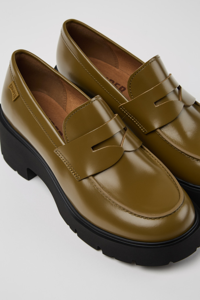 Camper Milah - Grüne Ledermokassins/Ballerinas für Damen.