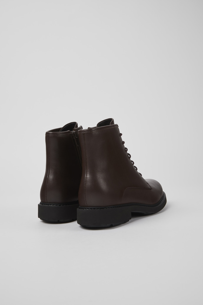 Camper Neuman - Brauner mittelhoher Damenstiefel aus Leder.