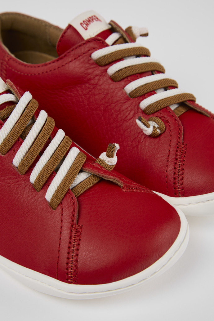 Camper Peu - Roter Kinderschuh aus Leder.