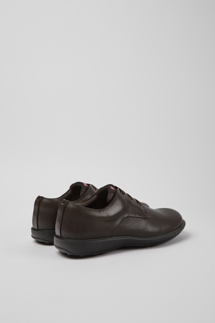 Camper Atom Work - Brauner Herrenschuh aus Leder.