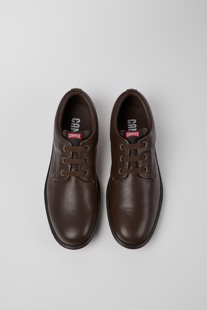 Camper Atom Work - Brauner Herrenschuh aus Leder.