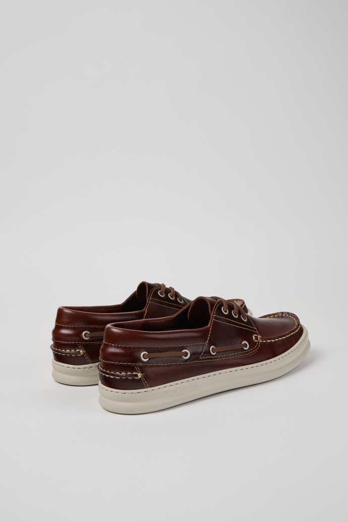 Camper Runner - Brauner Herrenmokassin aus Leder.