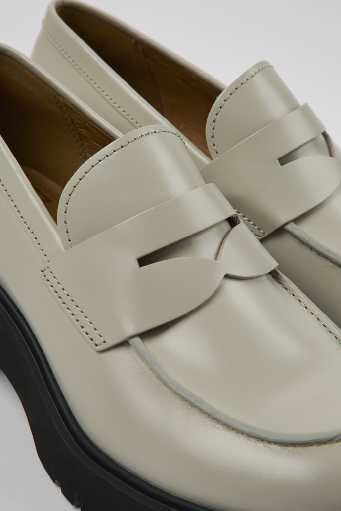 Camper Milah - Grauer Damenloafer aus Leder