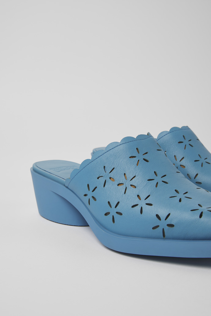 Camper Bonnie - Blaue Damenpantolette aus Leder