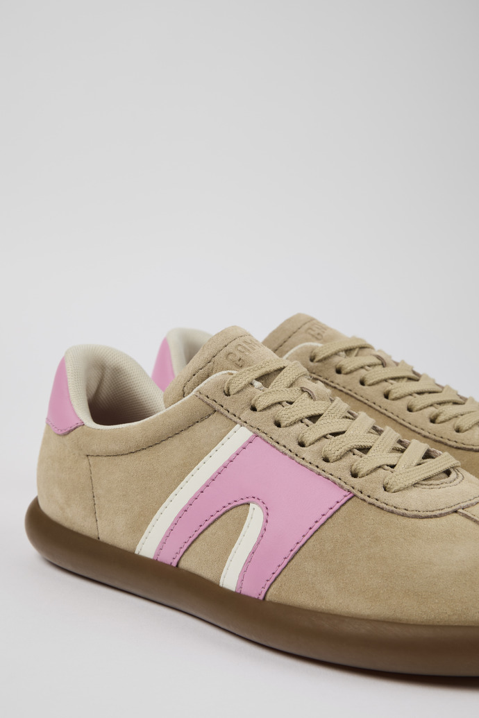 Camper Pelotas Soller - Beiger Damensneaker aus Nubukleder/Leder