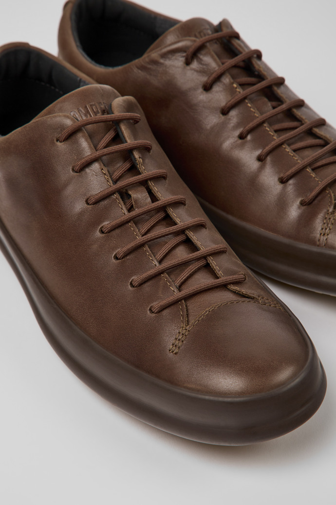 Camper Chasis Sport - Brauner Herrenschuh aus Leder.