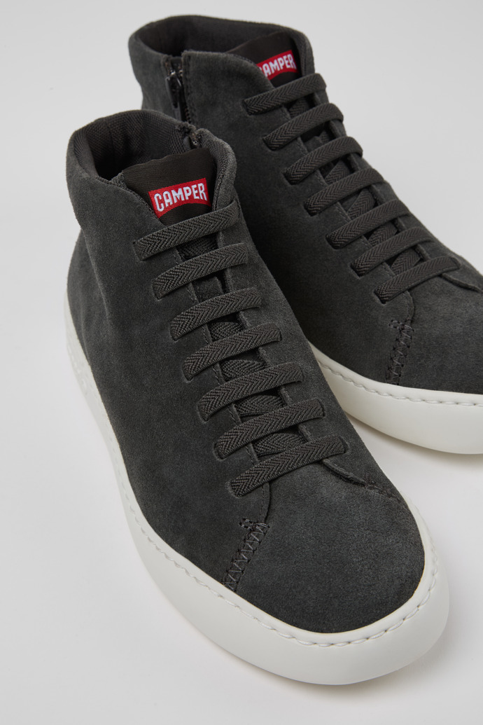 Camper Peu Touring - Graue Damenstiefelette aus Nubukleder