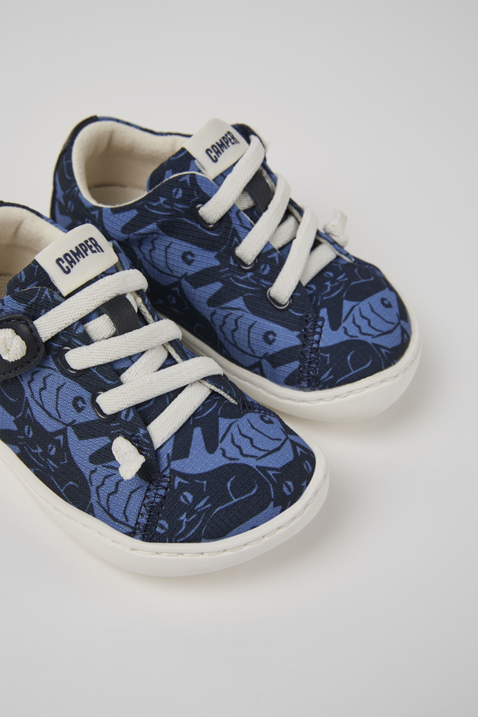 Camper Peu - Blauer Kinderschuh aus recyceltem PET und Leder.