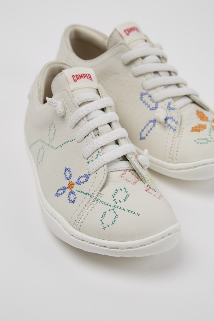 Camper Twins - Weißer Kinderschuh aus Leder.