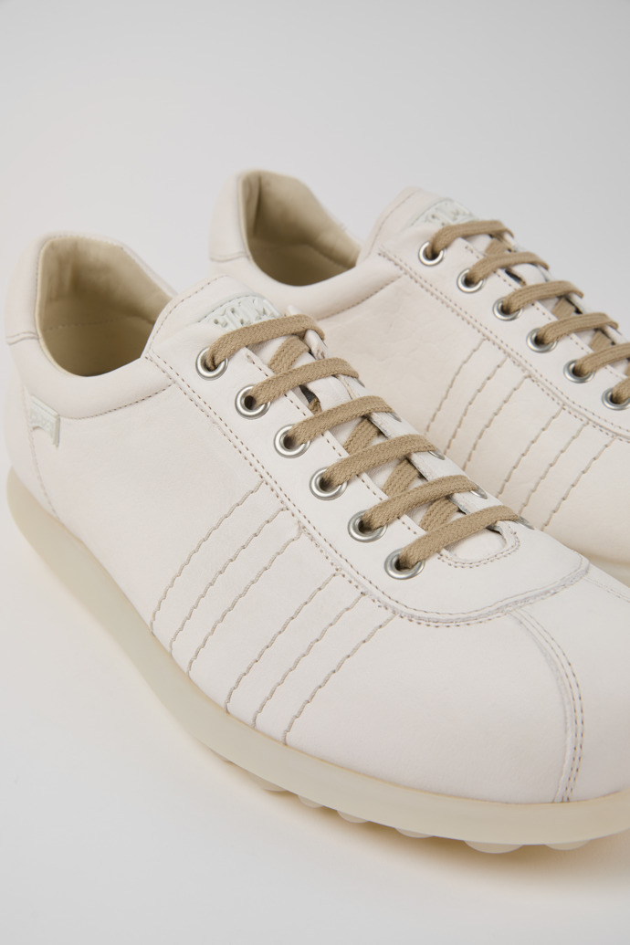 Camper Pelotas - Weißer Herrenschuh aus Leder.
