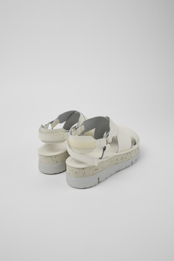 Camper Oruga Up - Weiße Ledersandalen für Damen