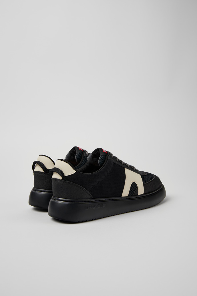Camper Runner K21 Sorona® - Mehrfarbiger Damensneaker aus Sorona®-Mesh.