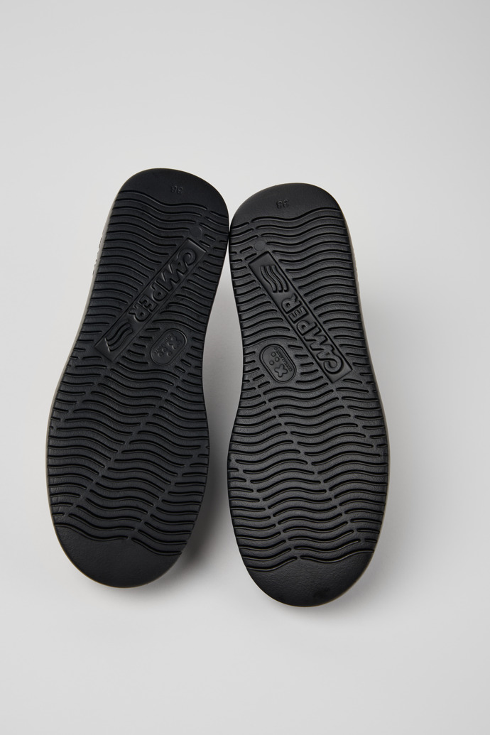 Camper Runner K21 Sorona® - Mehrfarbiger Damensneaker aus Sorona®-Mesh.