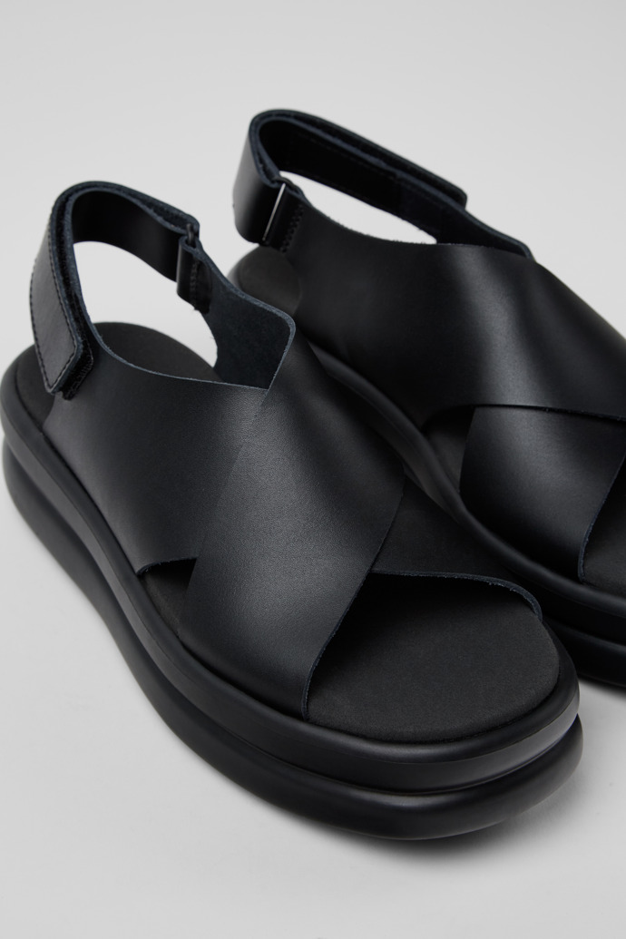Camper Pelotas Flota Up - Schwarze Ledersandale für Damen.