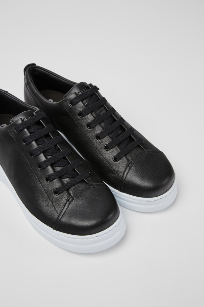 Camper Runner Up - Schwarzer Ledersneaker für Damen.