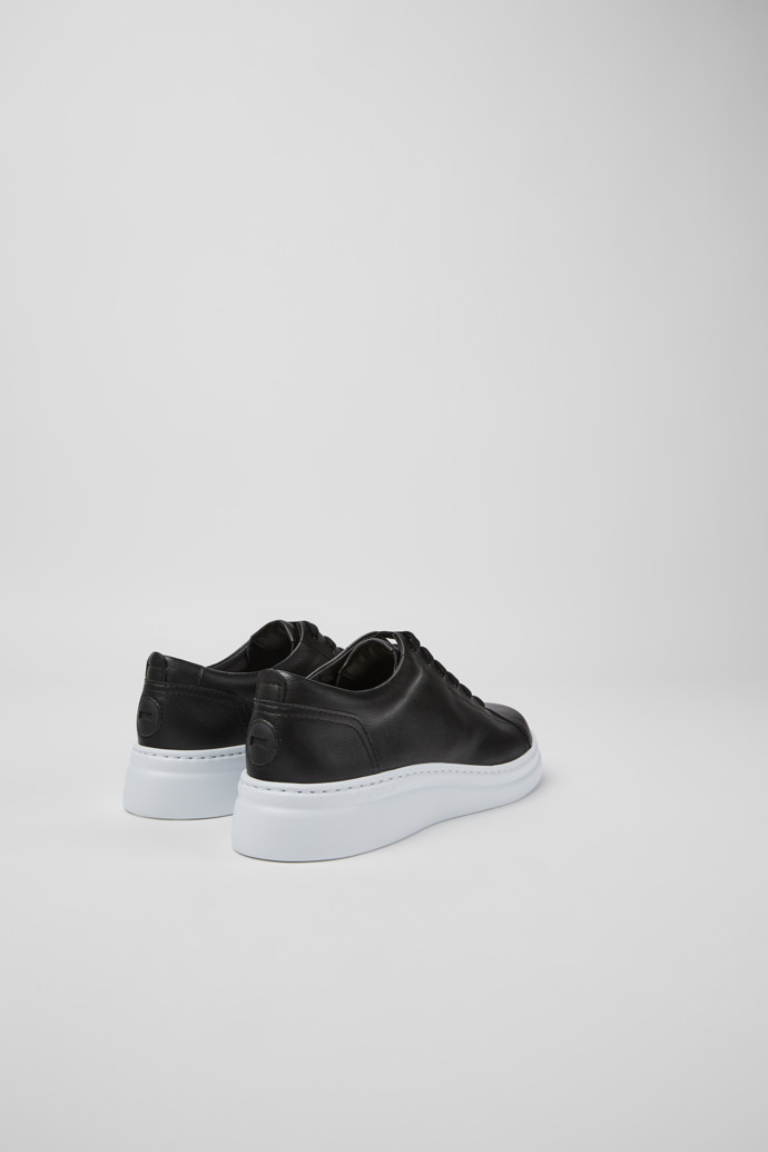 Camper Runner Up - Schwarzer Ledersneaker für Damen.
