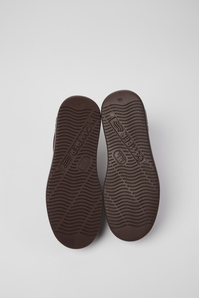Camper Runner K21 - Weinroter Damensneaker aus Nubukleder