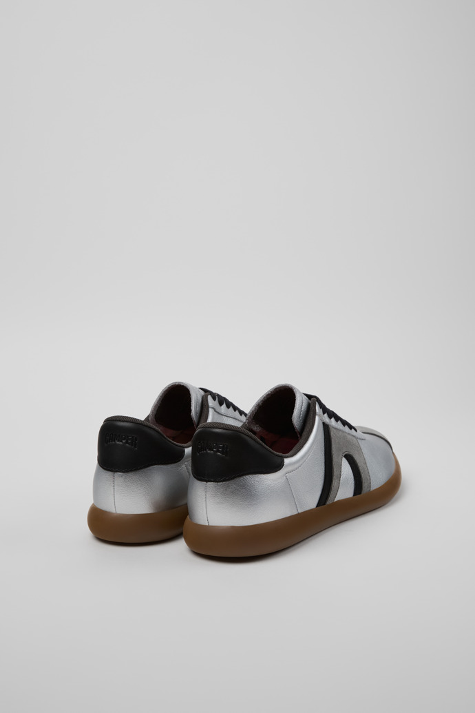 Camper Pelotas Soller - Silbergraue Ledersneaker und Nubukledersneaker für Herren.
