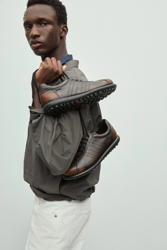 Camper Pelotas - Schwarz-braune Lederschuhe für Herren
