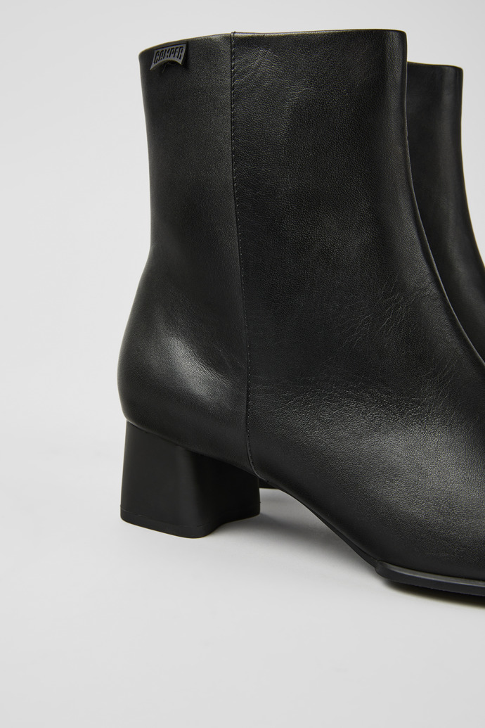 Camper Katie - Schwarze Lederstiefelette für Damen.