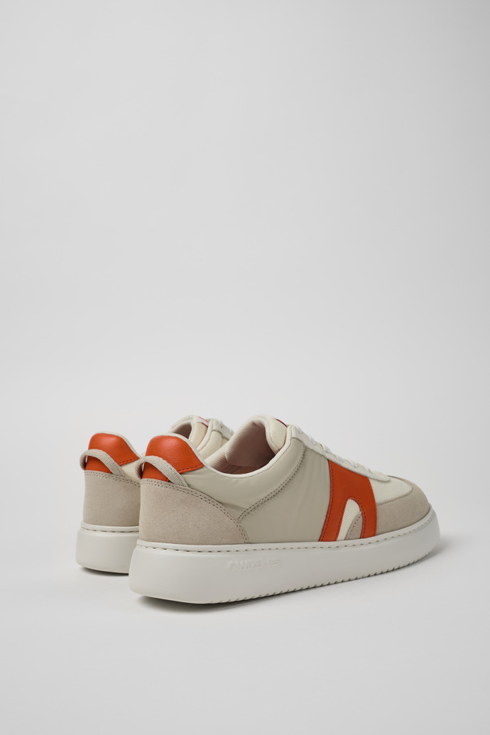 Camper Runner K21 - Weiß/grauer Herrensneaker aus Textil und Nubukleder