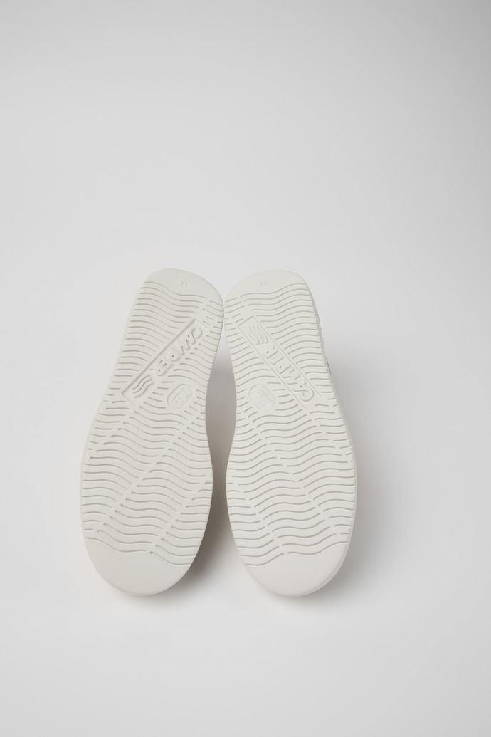 Camper Runner K21 - Weiß/grauer Herrensneaker aus Textil und Nubukleder