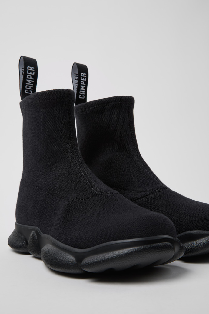 Camper Karst - Schwarze Midiboots aus TENCEL® Lyocell für Damen.