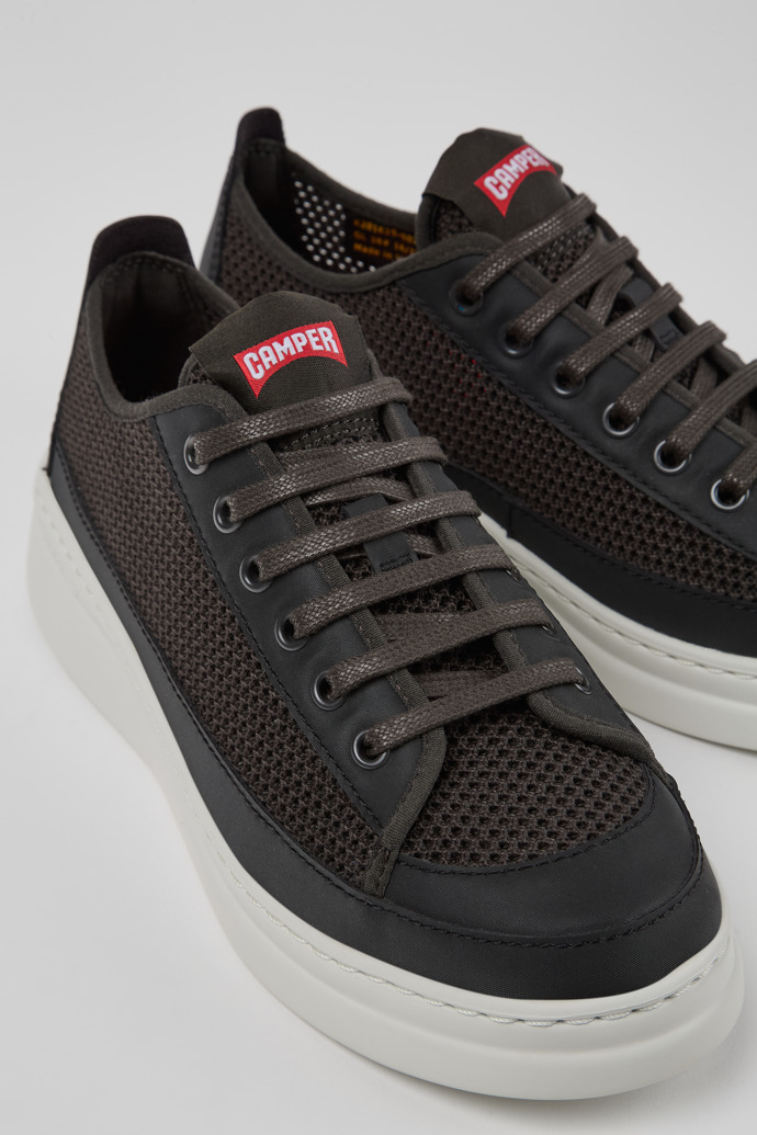 Camper Runner - Grauer Damensneaker aus Textil