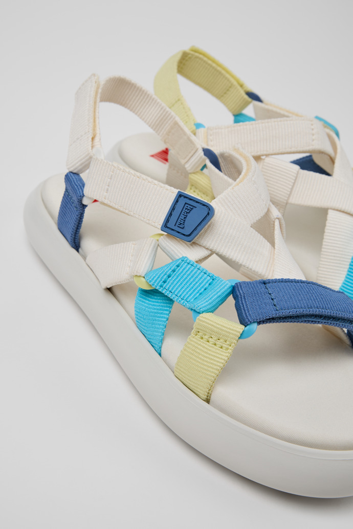 Camper Twins - Mehrfarbige Damensandalen aus Recycling-PET.