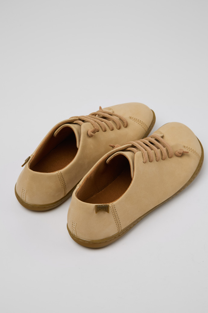 Camper Peu - Beiger Damenschuh aus Nubukleder.