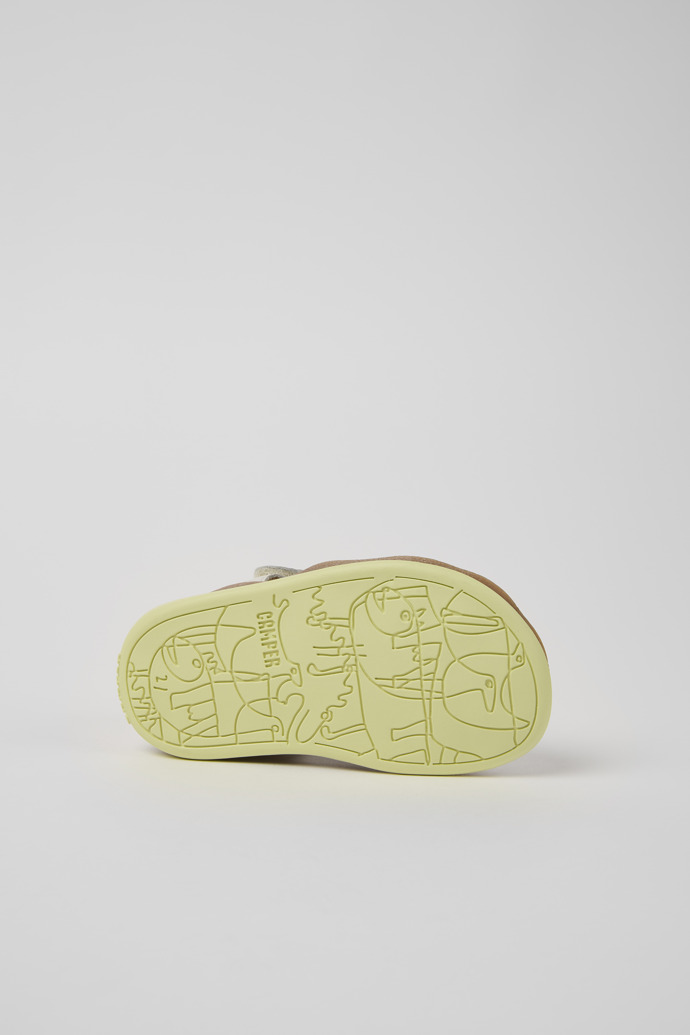 Camper Bicho - Weißer Kindersandale aus Leder.