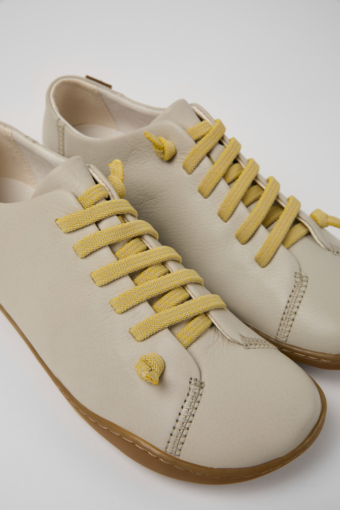 Camper Peu - Grauer Lederschuh für Damen.