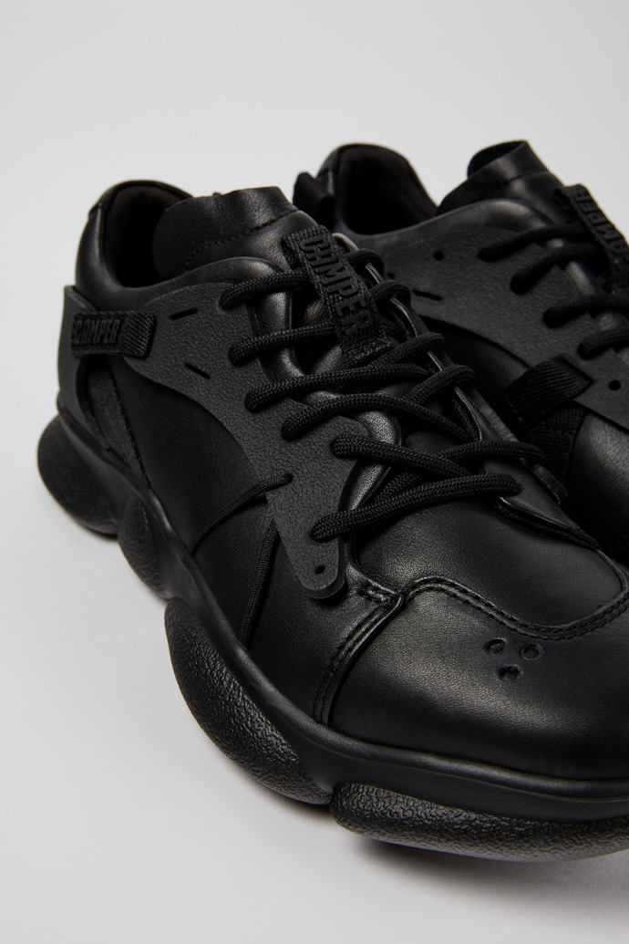 Camper Karst - Schwarzer Damensneaker aus Leder und Textil