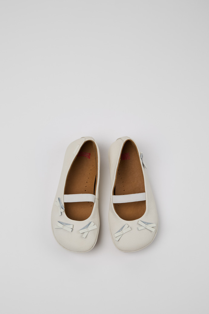Camper Twins - Weiße Lederballerina für Kinder.
