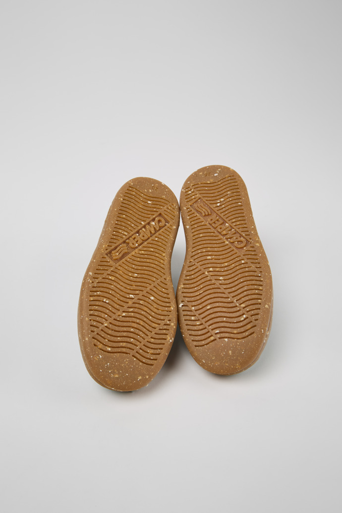 Camper Runner - Grüner Kindersneaker aus Recyclingbaumwolle.