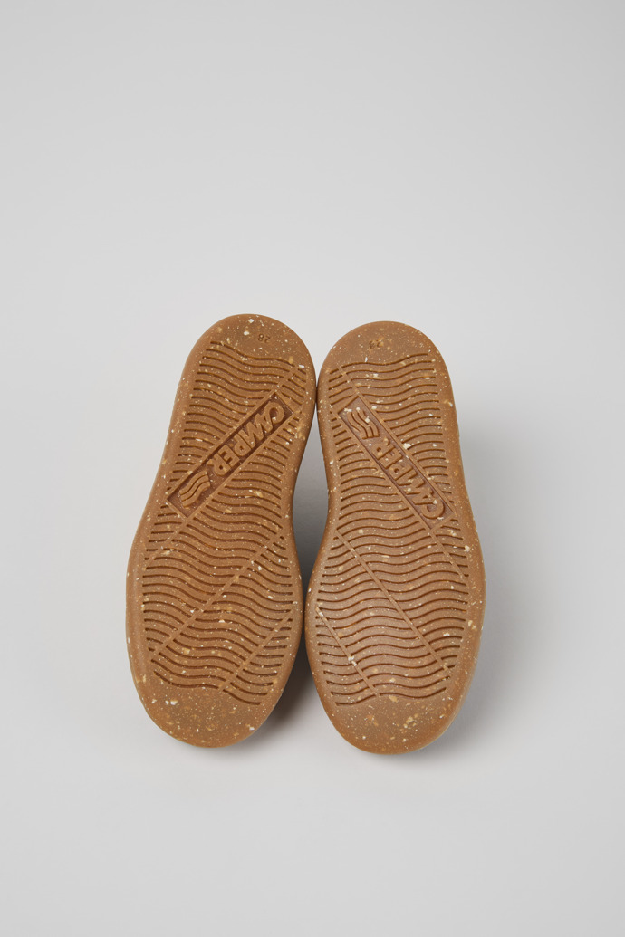Camper Runner - Graue Kindersneaker aus Recyclingbaumwolle.