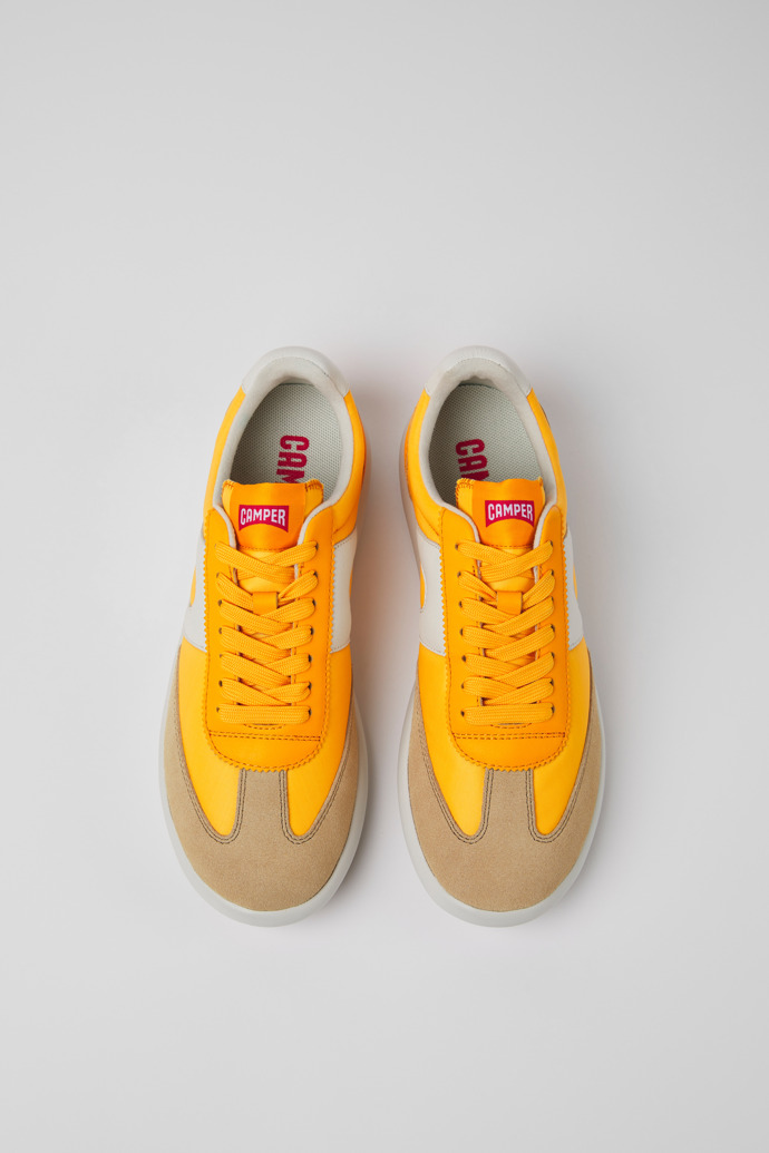 Camper Pelotas XLite - Oranger Damensneaker aus Leder und Textil