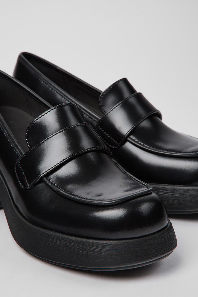 Camper Thelma - Schwarzer Damenschuh aus Leder